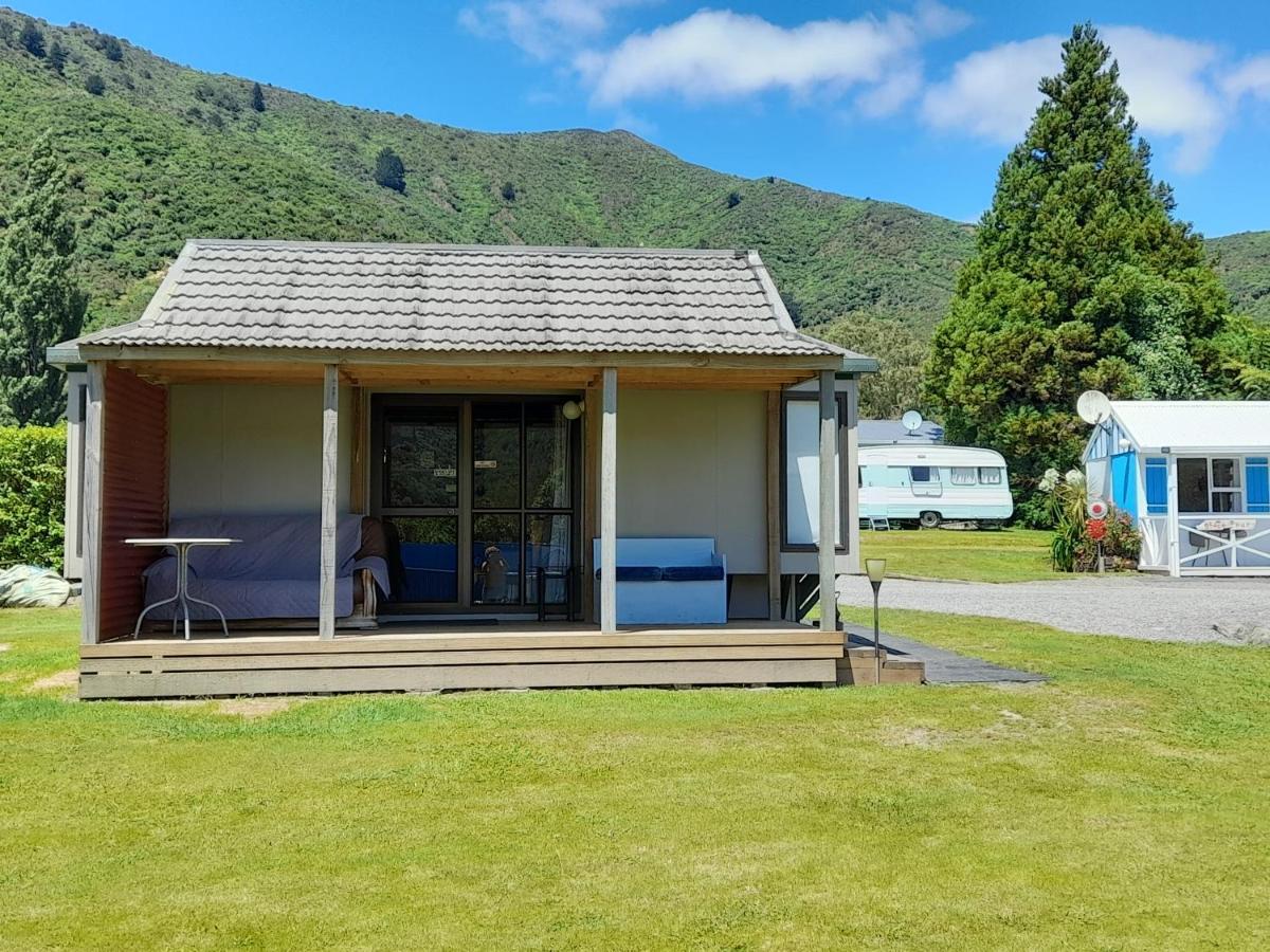 Picton'S Waikawa Bay Holiday Park Экстерьер фото