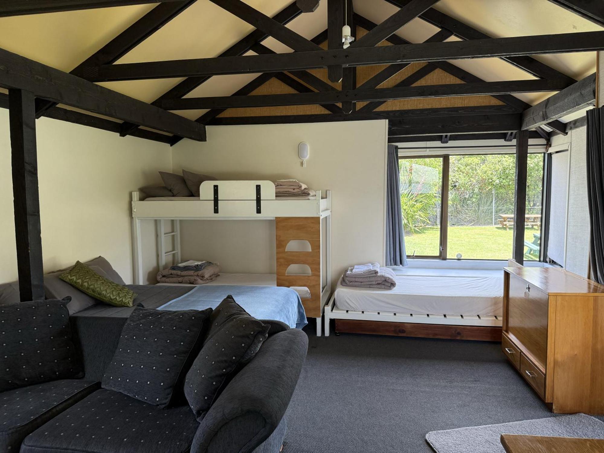 Picton'S Waikawa Bay Holiday Park Экстерьер фото